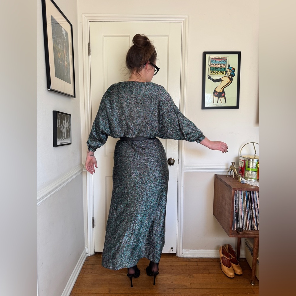 80s Vintage Maxi Length Batwing Sleeve Lurex Dress - Picture 3 of 9